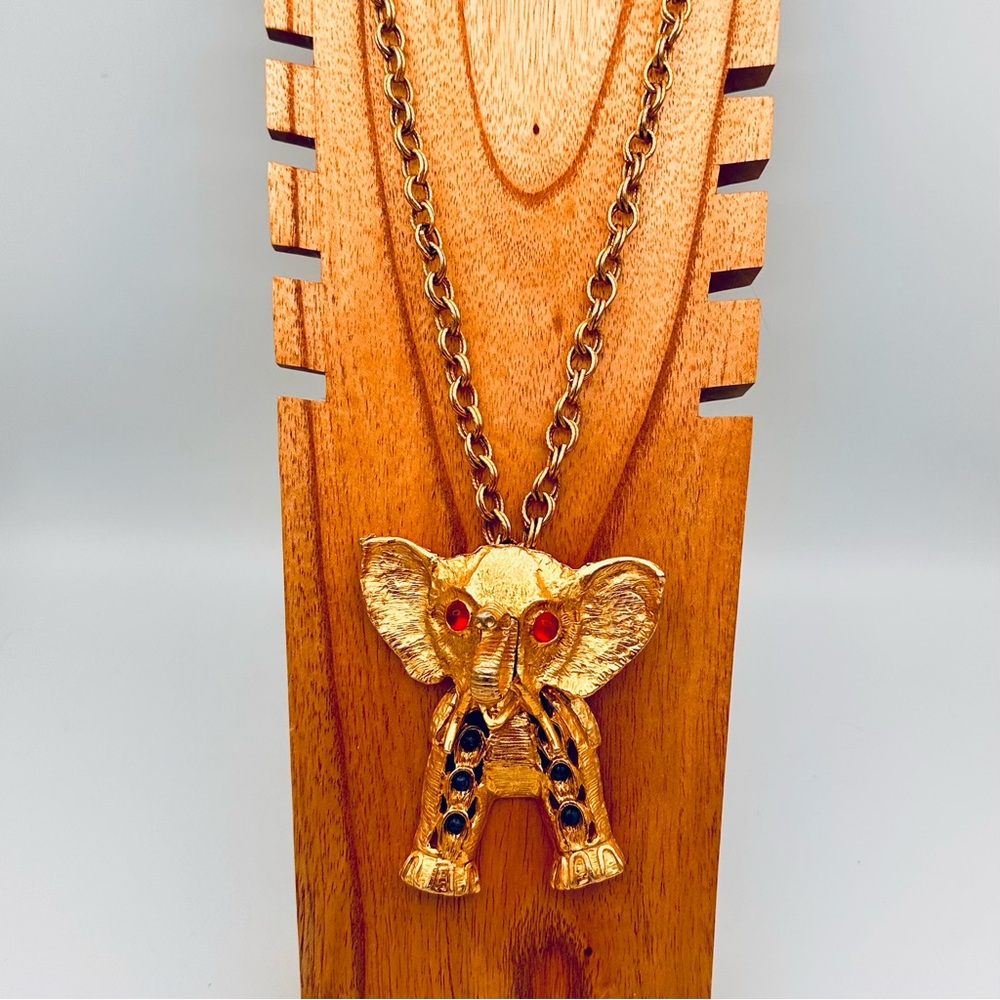 Vintage 60s 70s D&E JULIANA Elephant Statement Pendant - Picture 8 of 16